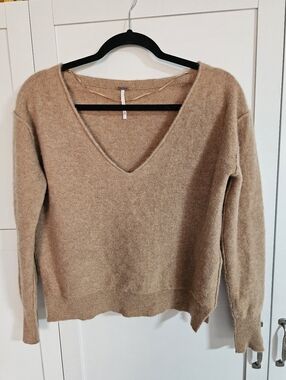 Free People Harmony Cashmere Sweater X-Small Camel Tan V-Neck Slightly Oversized